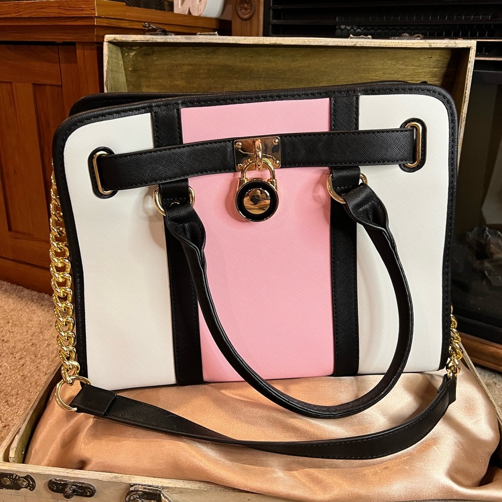 NWOT Dasein bag